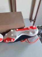 Voetbalschoenen en keeperhandschoenen, Enlèvement, Comme neuf