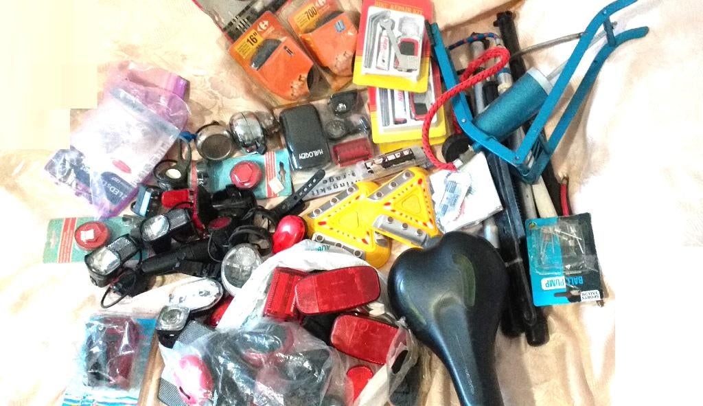 Set fietsverlichting en accessoires, Fietsen en Brommers, Verzenden