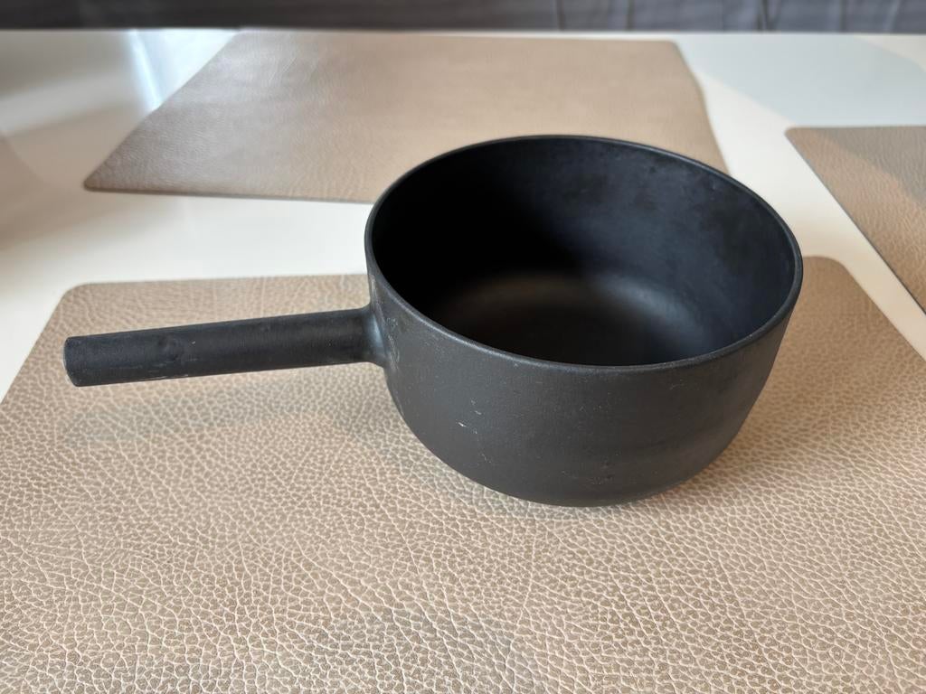 Cast iron pot, Huis en Inrichting, Keuken | Potten en Pannen, Zo goed als nieuw, Kookpan of Snelkookpan, Gietijzer, Inductieplaat