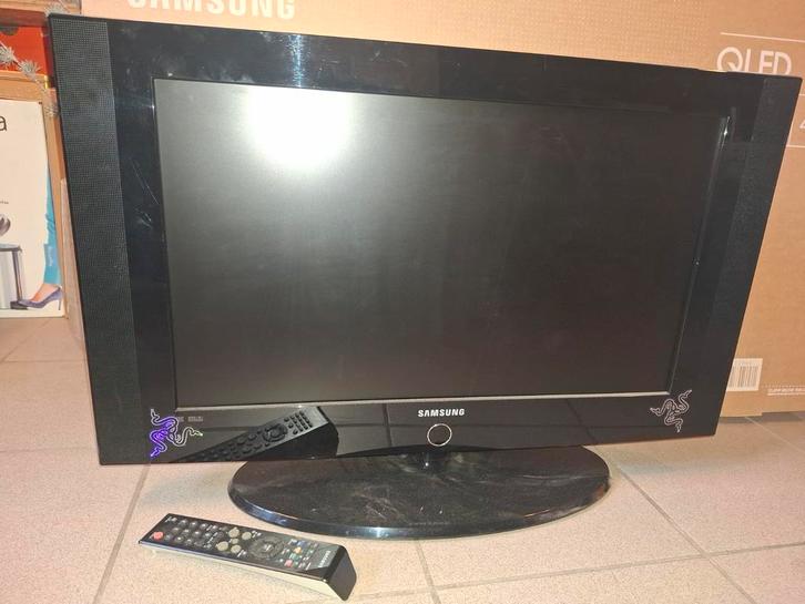 Samsung 26” LCD TV, TV, Hi-fi & Vidéo, Télévisions, Enlèvement