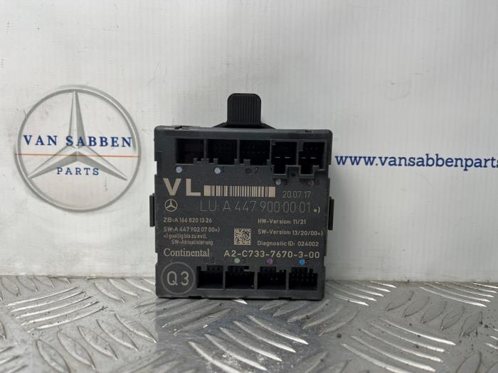 Module verrouillage central des portes d'un Mercedes Vito, -, 3 mois de garantie, Utilisé, -
