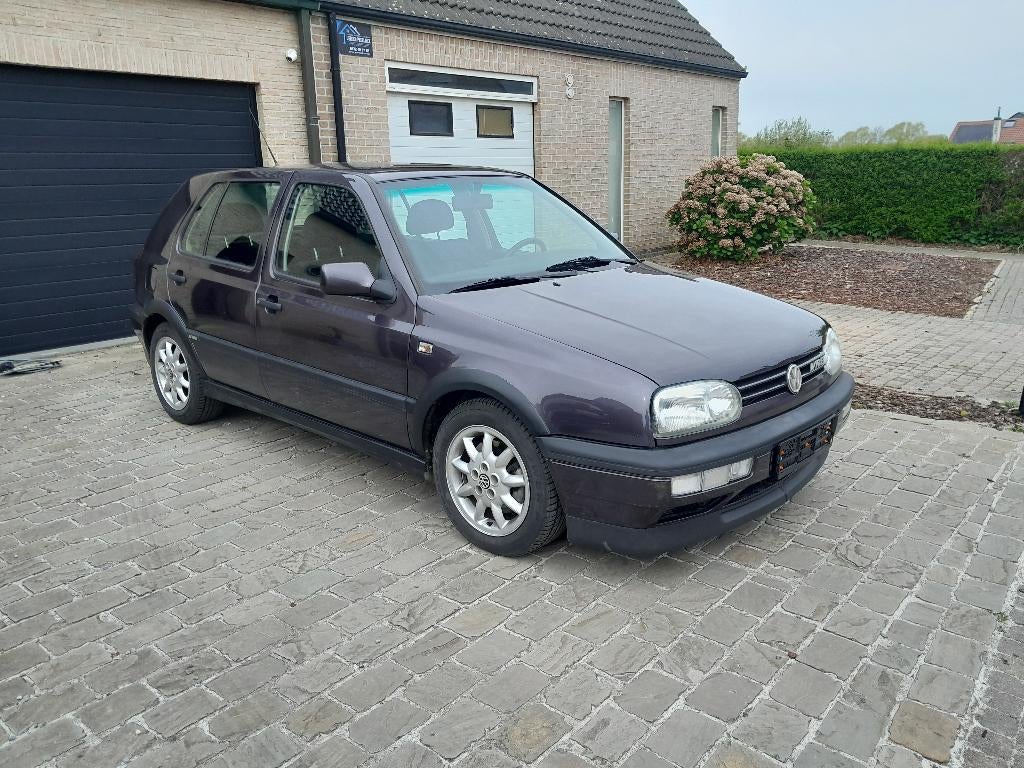 Volkswagen Golf MK3 VR6 2.8 - originale, Autos, Volkswagen, Achat, Boîte manuelle, Autres couleurs, Noir