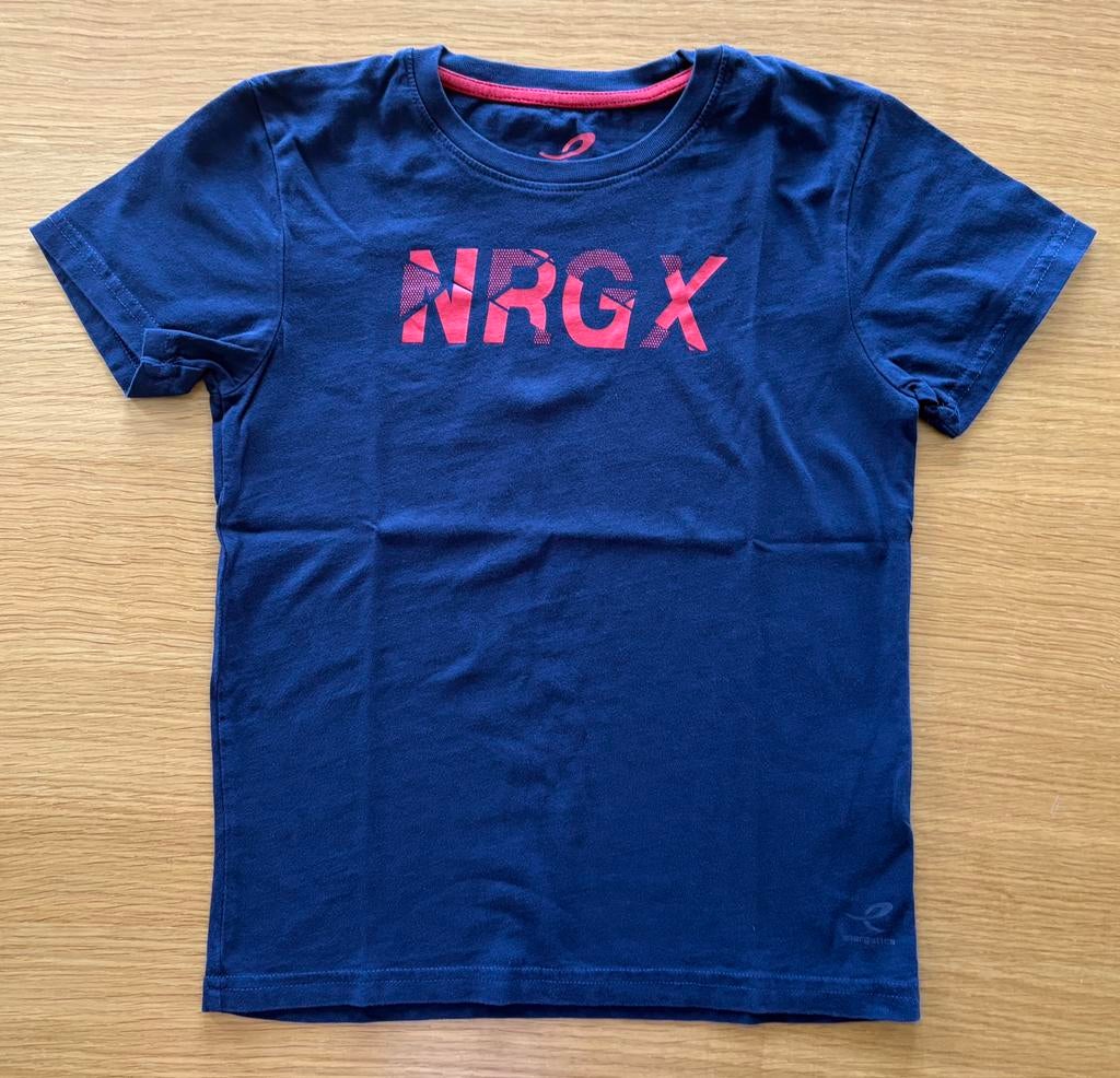 T-shirt de sport bleu marine, Enfants & Bébés, Vêtements enfant | Taille 140, Enlèvement ou Envoi, Comme neuf, Garçon, Autres types