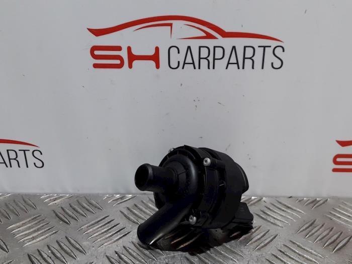 Extra waterpomp van een Mercedes GLK-Klasse, Auto-onderdelen, Airco en Verwarming, Mercedes-Benz, Gebruikt, 3 maanden garantie