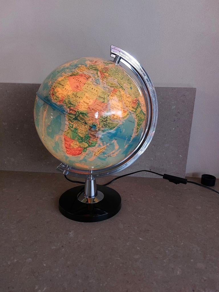 Wereldbol plastic - lichtgevend, Ophalen