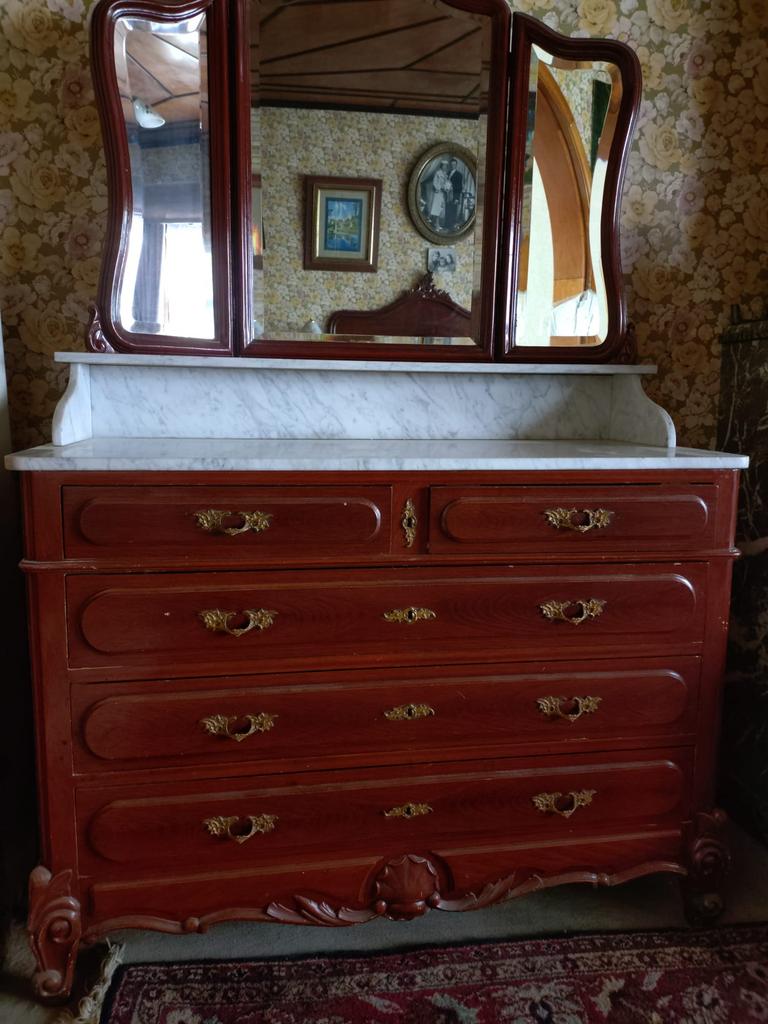 Antieke kast, Ophalen, Zo goed als nieuw