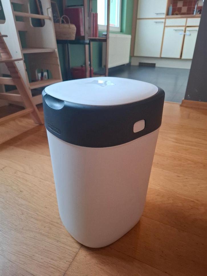 Poubelle à couches Twist and Click - Tommee Tippee, Enfants & Bébés, Bains & Soins, Utilisé, Poubelle à couches, Autres marques