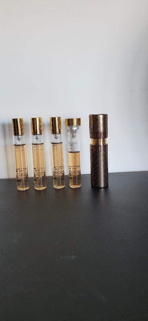 Gucci by Gucci eau de parfum purse spray, Handtassen en Accessoires, Uiterlijk | Parfum, Zo goed als nieuw, Ophalen