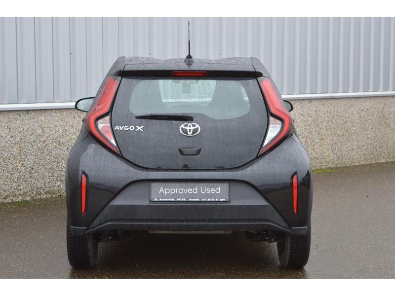 Toyota Aygo X Play / 22.000 KM !, 72 pk, Zwart, Bedrijf, Handgeschakeld