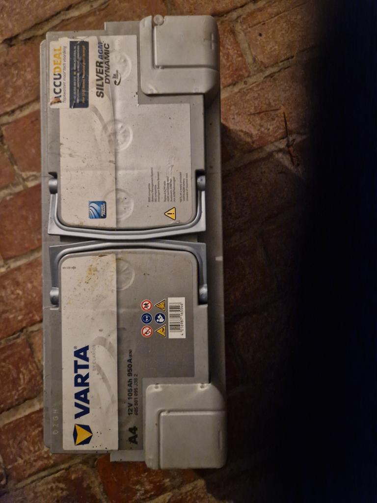 Batterie Varta 105 A, 950 Ah, Enlèvement, Neuf