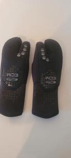 O trois gants taille S, Sports nautiques & Bateaux, Plongée, Enlèvement ou Envoi