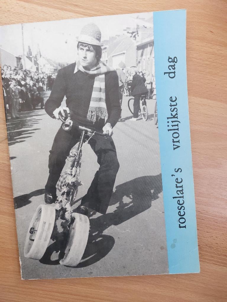 Roeselare's vrolijkste dag (Gardeboe) Robert Houthave, Livres, Histoire & Politique, Enlèvement ou Envoi