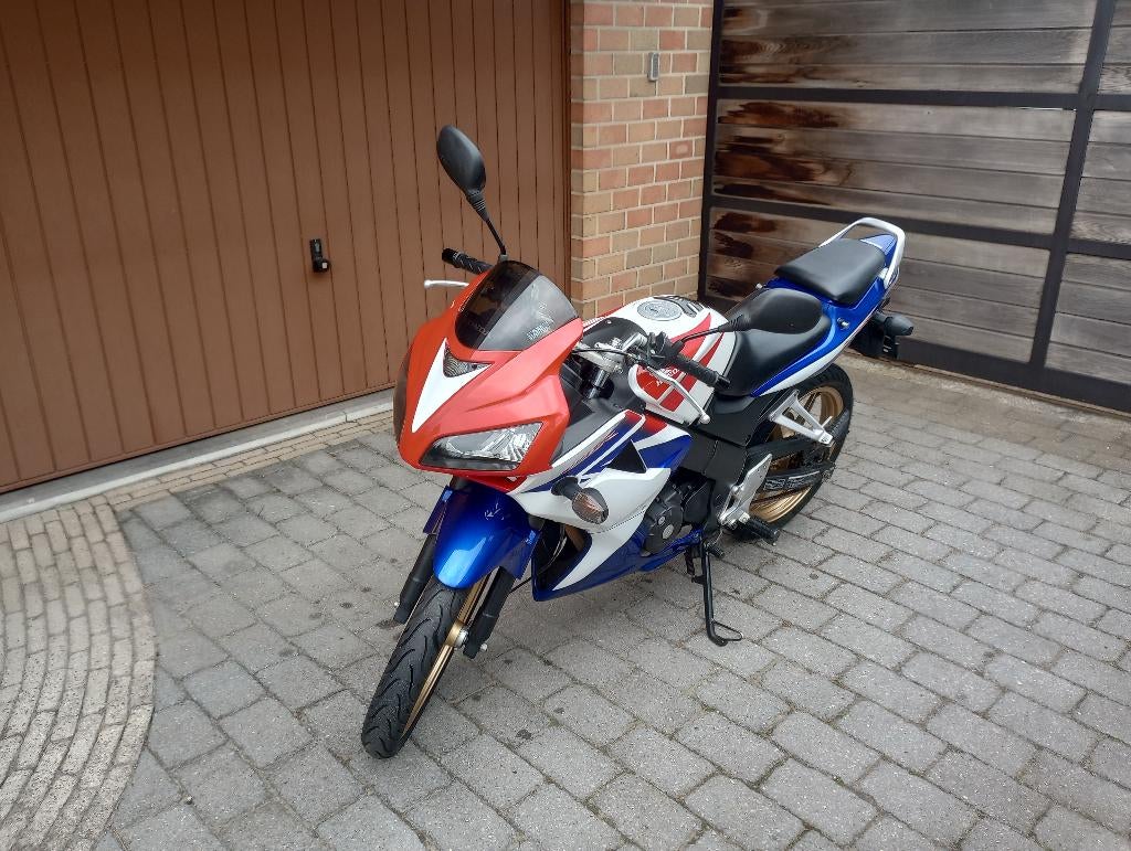 Honda CBR125R, Motos, Motos | Honda, Occasion, Permis Moto A1 minimum, 1 cylindre, Manuelle