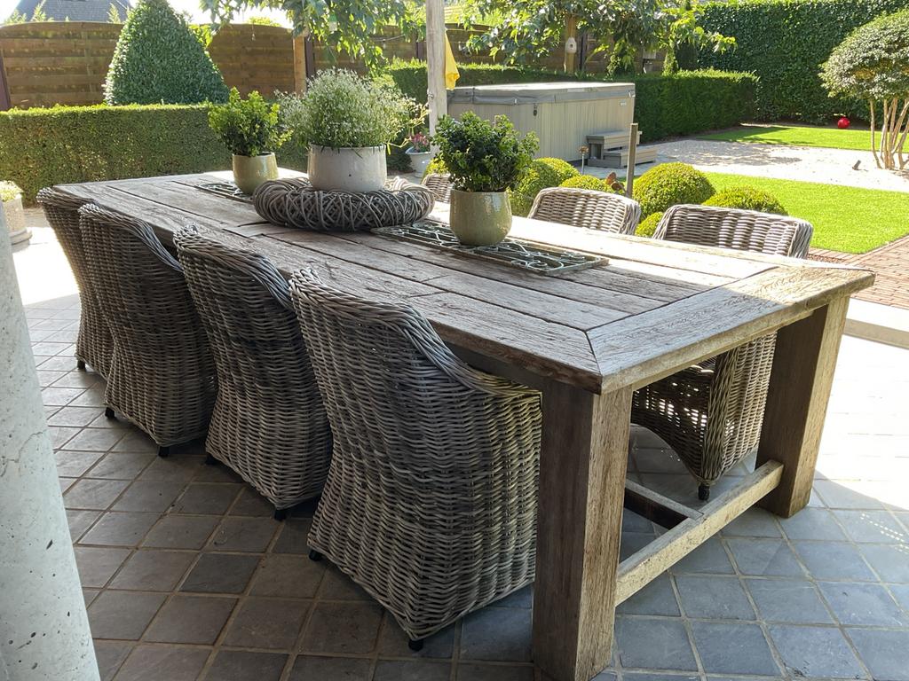 Landelijke tuinstoelen met rechte rugleuning, Tuin en Terras, Ophalen, Zo goed als nieuw