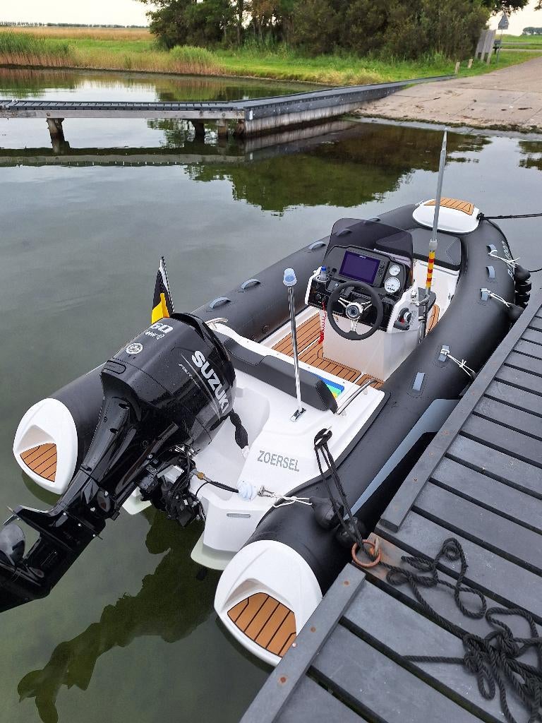 Grand Golden Line G 420, Sports nautiques & Bateaux, Autres marques, Comme neuf, Essence, Autres matériaux