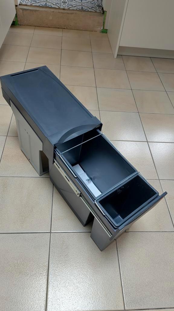 Hailo inbouw vuilbak keuken 24 + 7 liter nieuw, Maison & Meubles, Cuisine | Éléments de cuisine, Neuf, Gris, Noir, Enlèvement