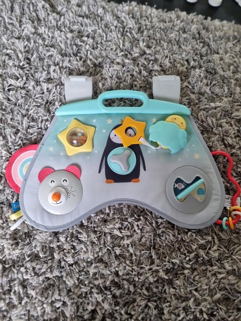 Activiteitenbord van taf toys, Ophalen