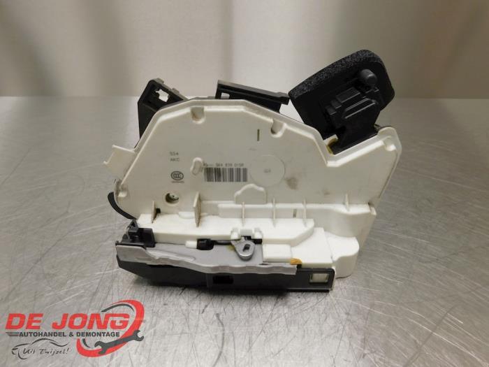 Serrure portière mécanique 4portes arrière gauche d'un Vo, Volkswagen, -, 3 mois de garantie, Utilisé