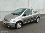 Toyota Yaris 1.3 16 VVT-i Terra 3-DEURS, Voorwielaandrijving, 1299 cc, Stof, Gebruikt