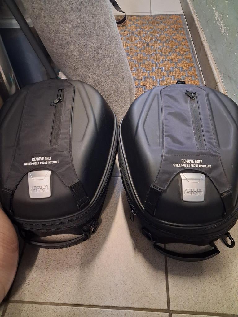 Tanktas givi st603 in nieuwstaat wegens dubbele aankoop, Ophalen of Verzenden