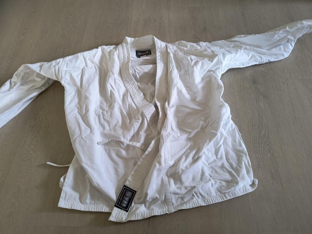 Kimono met banden, Sports & Fitness, Sports de combat & Self-défense, Jiu Jitsu, Costume d'arts martiaux, Taille XS ou plus petite