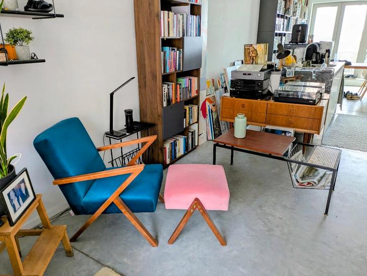 Twee fauteuils zweedse stijl en twee hockers, Maison & Meubles, Fauteuils, Utilisé, Bois, Tissus, 50 à 75 cm, 75 à 100 cm, Enlèvement