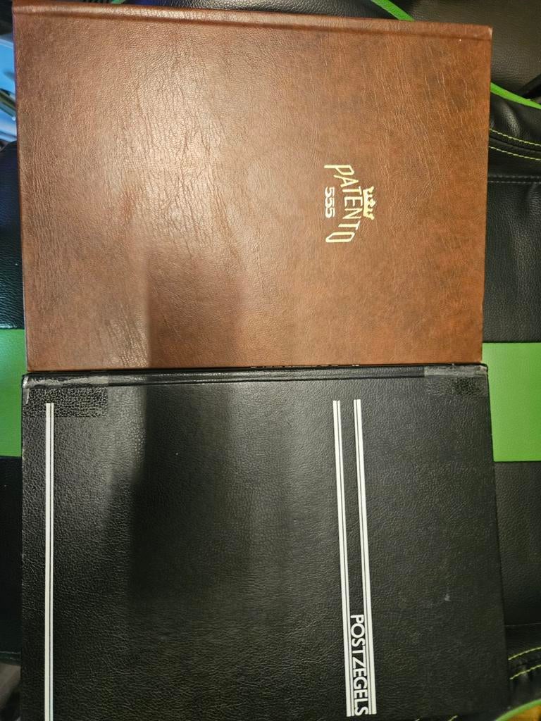 Postzegelboeken leeg a4, Ophalen