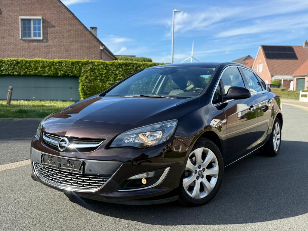Opel Astra TURBO 1.4 benzine // 150 PK, Auto's, Opel, Euro 5, 1369 cc, Leder en Stof, Particulier
