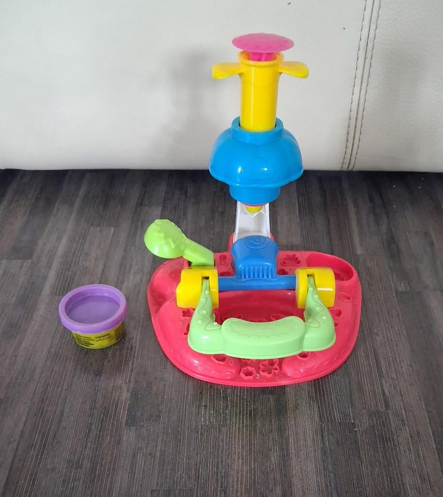 Play-Doh koekjesmaker, Ophalen