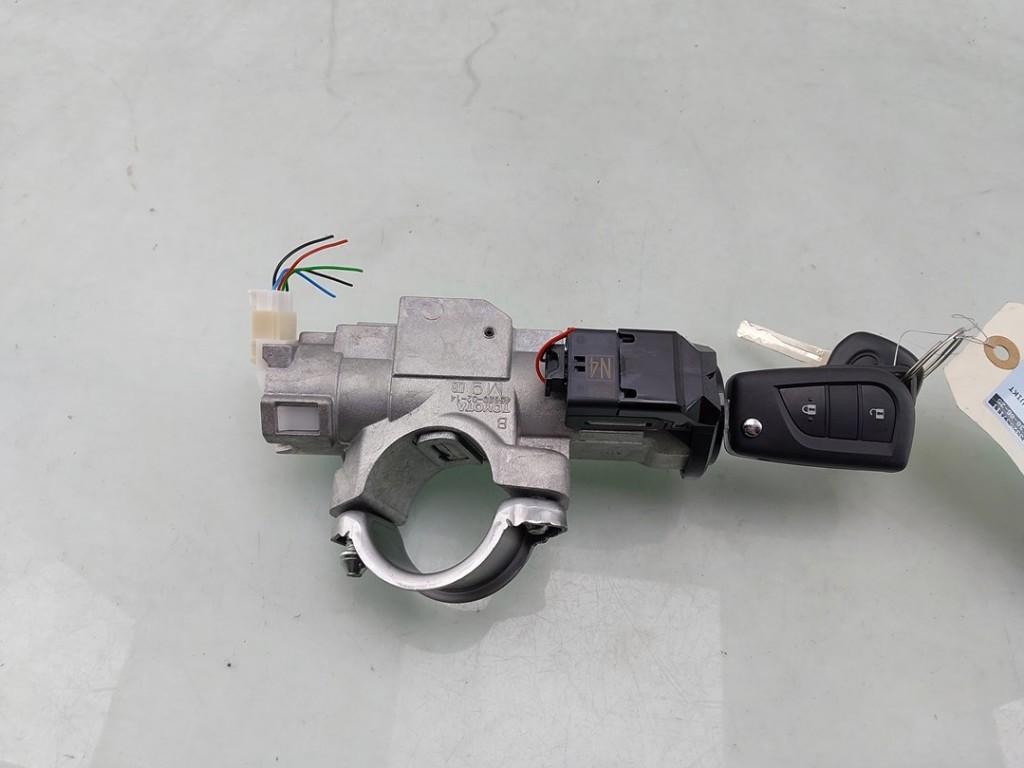 NEIMAN / COMMUTATEUR D ALLUMAGE + CLEF Aygo X (|450200214|), Dhr. J. Ham, Administratie@autoham.nl, Toyota, Utilisé