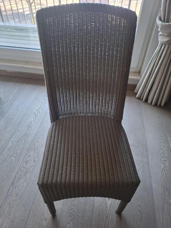 4 prachtige loomstoelen taupe: moeten dringend weg, Huis en Inrichting, Stoelen, Zo goed als nieuw, Ophalen