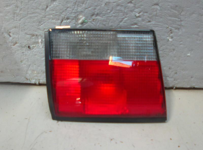 ACHTERLICHT LINKS BINNEN Saab 900 II Coupé (49-57-411), Gebruikt, Info@VerberkAutodemontage.nl, Nijverheidstraat 1a 1a
5405 AJ  UDEN, NL