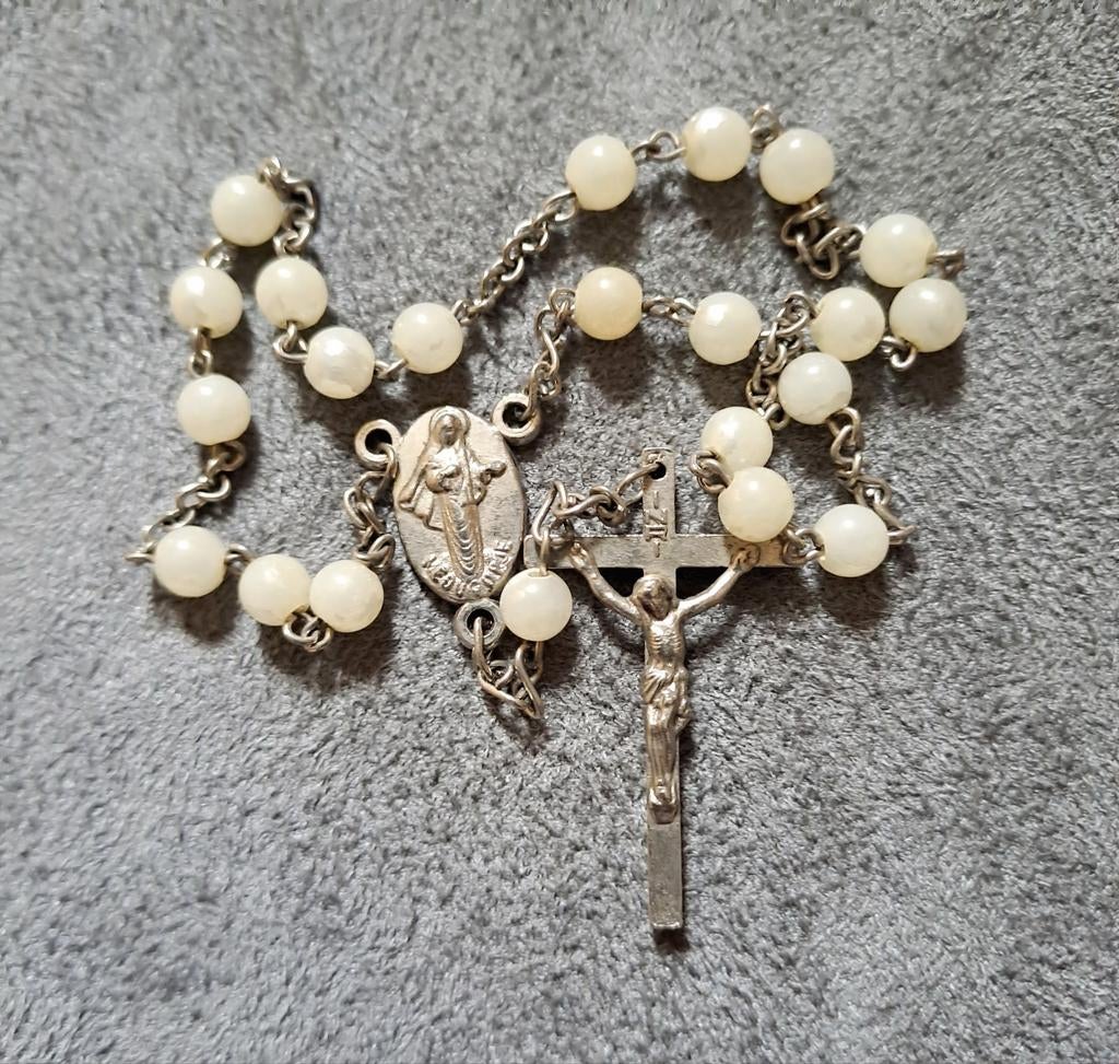 Petit chapelet de Medjugorje vintage - 7 × 3 perles, Bijoux, Sacs & Beauté, Colliers, Utilisé, Argent, Argent, Enlèvement