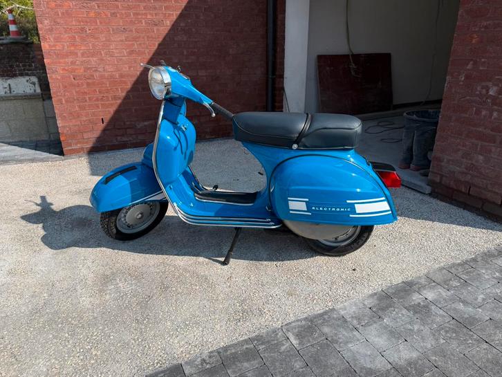 Vespa 125 ts, Fietsen en Brommers, Snorfietsen en Snorscooters, Zo goed als nieuw, Vespa, Ophalen