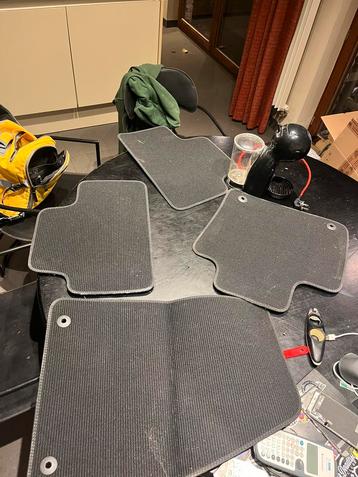 Volvo vloermatten xc40 2022 beschikbaar voor biedingen