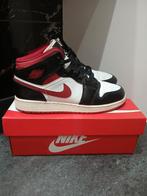 Jordan 1 mid, Enlèvement