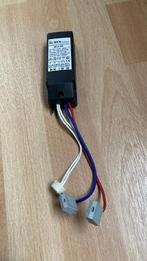 transformator 220V naar 12 V met fitting voor halogeenlamp, Elektronische apparatuur, Gebruikt, Ophalen