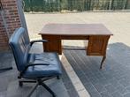 Bureau en bureaustoel gratis, Huis en Inrichting, Bureaus, Ophalen of Verzenden, Zo goed als nieuw, Bureau