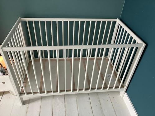 Witte Gulliver verzorgingstafel en babybed, Kinderen en Baby's, Kinderkamer | Bedden, Gebruikt, Ophalen