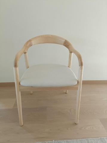 Essenhout Scandinavische design stoelen model NEVA