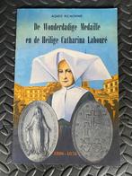 Wonderdadige medaille en de heilige catharina Laboure 1955, Boeken, Ophalen, Zo goed als nieuw, Agnes richomme