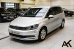 Volkswagen Touran 2.0 TDi SCR Highline 7pl - NAVI / CAMERA /, Auto's, Volkswagen, Gebruikt, Euro 6, 4 cilinders, 1589 kg