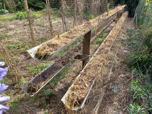 Lange kweekbakken op hoogte met 3 niveaus in goede staat, Tuin en Terras, Kweekspullen, Gebruikt, Kweekbak, Ophalen