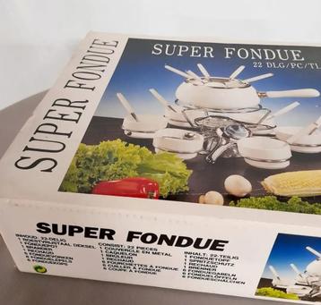 Fondue set + 6 borden beschikbaar voor biedingen