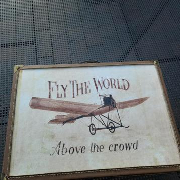 DECORATIEF KOFFERTJE " FLY THE WORLD"*NEW*