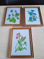 3 vintage houten kaders met naaiwerk in, Huis en Inrichting, Ophalen of Verzenden, Zo goed als nieuw