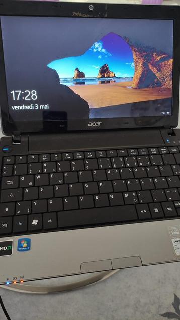 Acer Aspire One pour Windows 10 ! Très bon état