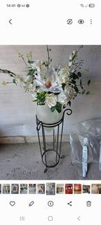 Vase sur pied en fer forgé, Enlèvement