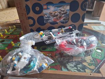 Lego City set 60129 Politie Marine Schip met zijboot beschikbaar voor biedingen