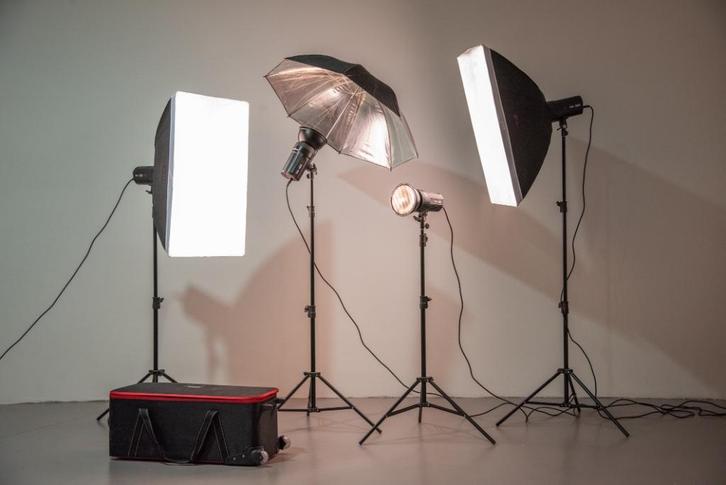 Flitsset compleet 4 flitsers Jinbei 400 en 300W/s in koffer, Audio, Tv en Foto, Fotografie | Fotostudio en Toebehoren, Zo goed als nieuw